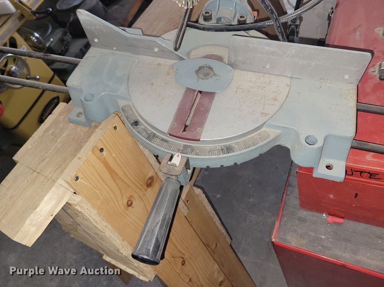 image for item LC9905 Wood saws