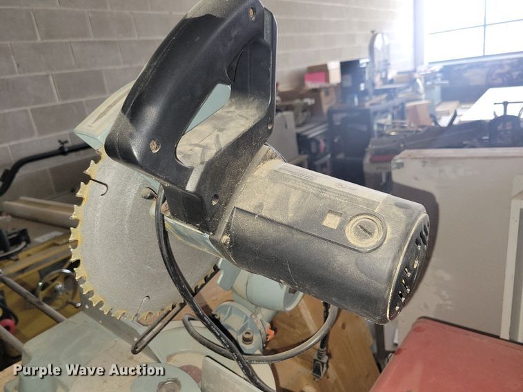 image for item LC9905 Wood saws