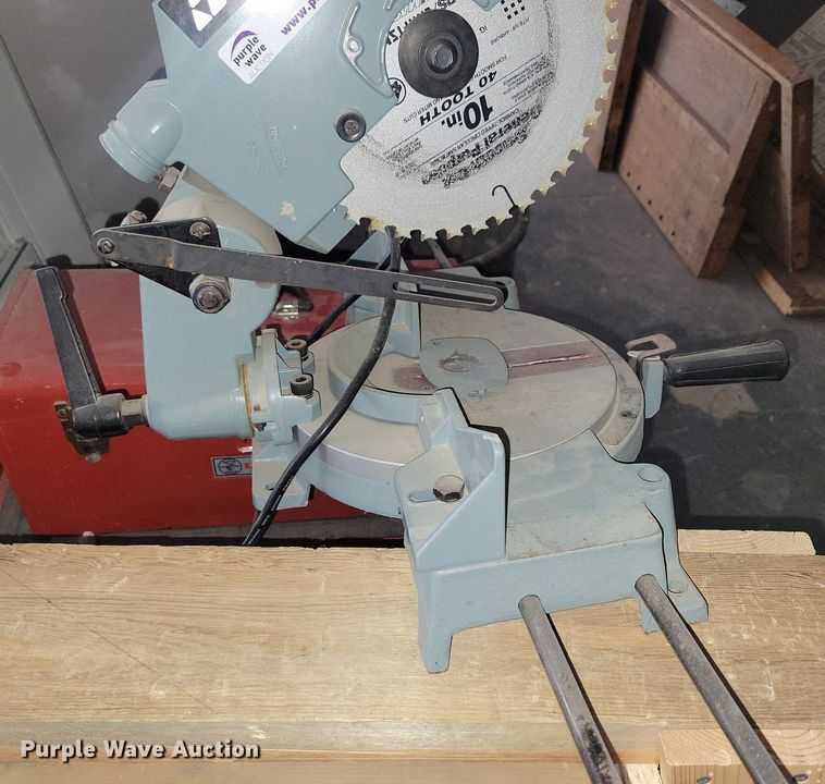 image for item LC9905 Wood saws
