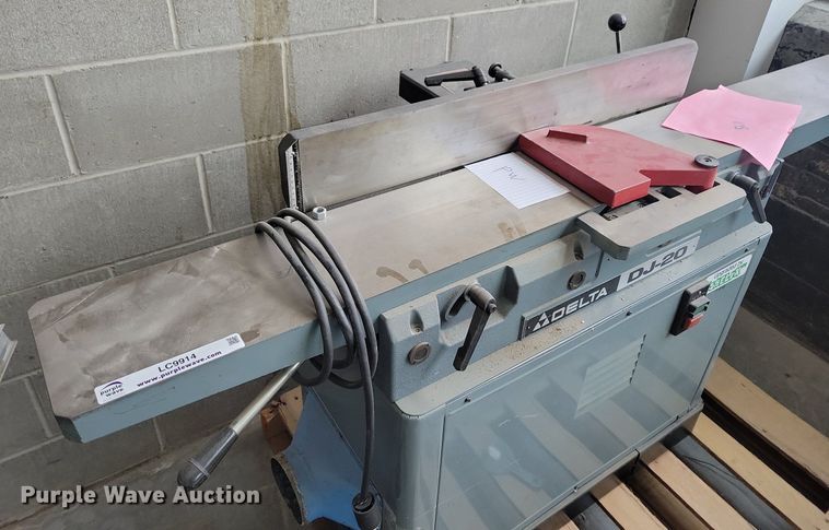 image for item LC9914 Delta DJ-20 jointer