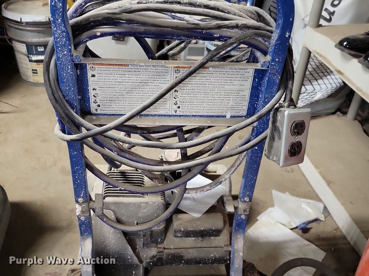 image for item LC9920 (3) paint sprayers