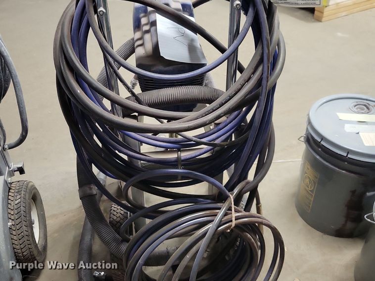 image for item LC9920 (3) paint sprayers