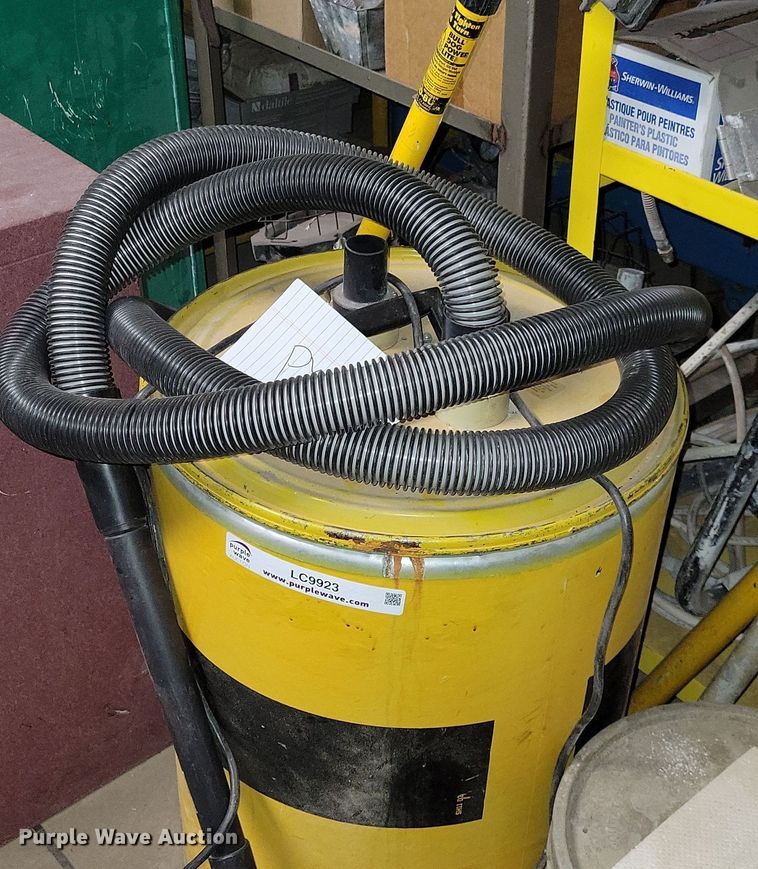 image for item LC9923 Shop-Vac 411 