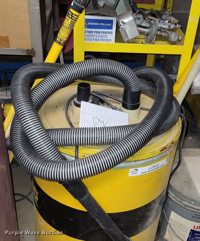 image for item LC9923 Shop-Vac 411 