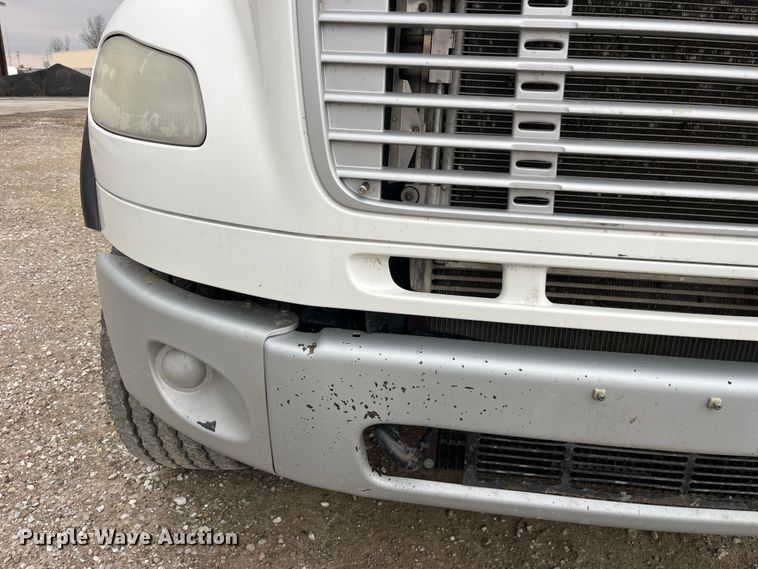 image for item LD9354 2010 Freightliner  Business Class M2 vacuum truck