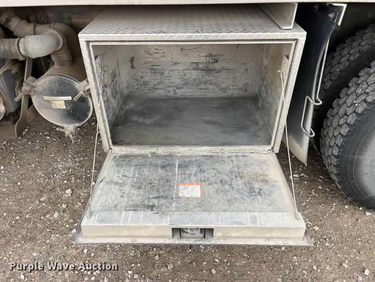 image for item LD9354 2010 Freightliner  Business Class M2 vacuum truck