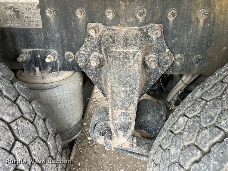 image for item LD9354 2010 Freightliner  Business Class M2 vacuum truck