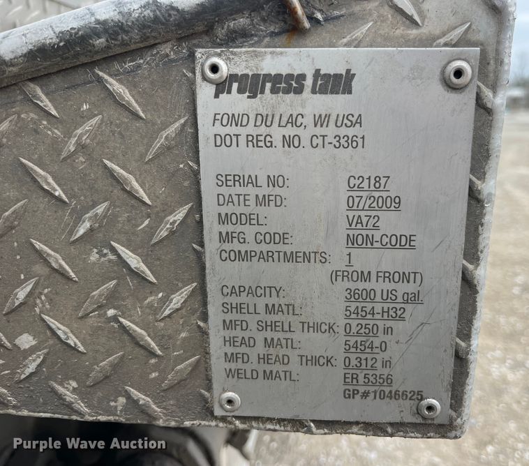 image for item LD9354 2010 Freightliner  Business Class M2 vacuum truck