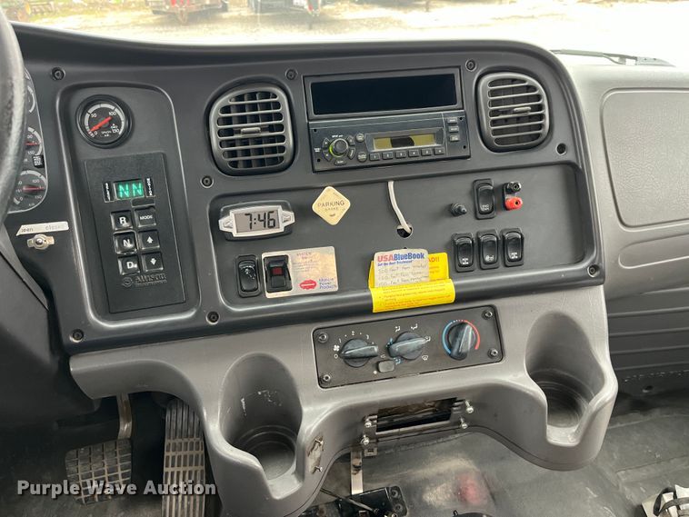 image for item LD9354 2010 Freightliner  Business Class M2 vacuum truck