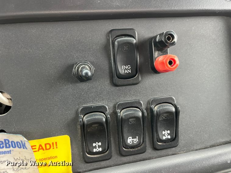 image for item LD9354 2010 Freightliner  Business Class M2 vacuum truck