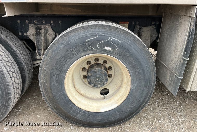 image for item LD9354 2010 Freightliner  Business Class M2 vacuum truck