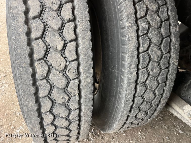 image for item LD9354 2010 Freightliner  Business Class M2 vacuum truck