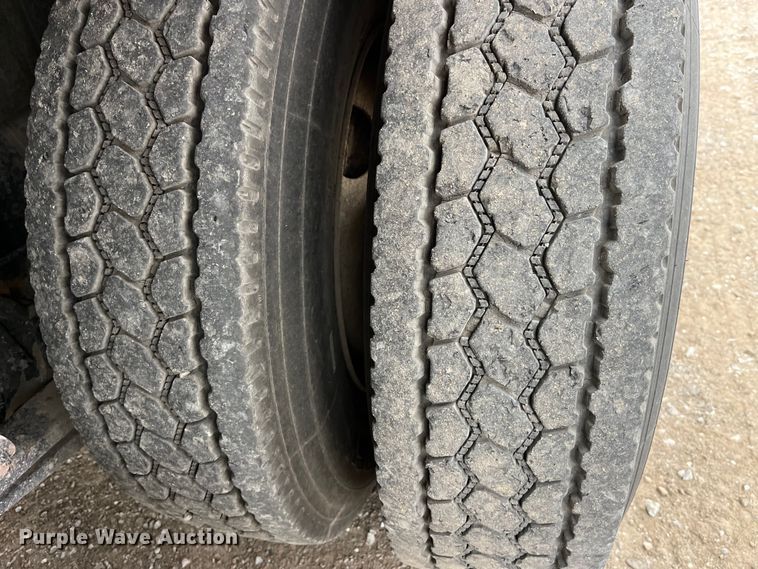 image for item LD9354 2010 Freightliner  Business Class M2 vacuum truck