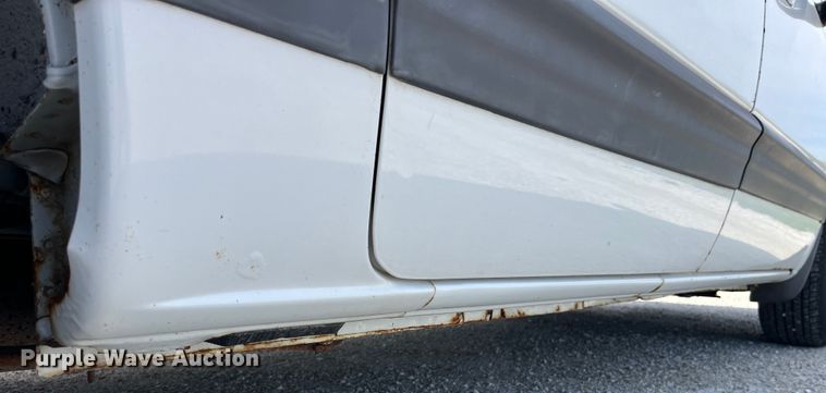 image for item LD9377 2000 Dodge  Grand Caravan SE van