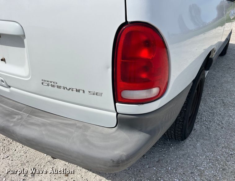 image for item LD9377 2000 Dodge  Grand Caravan SE van