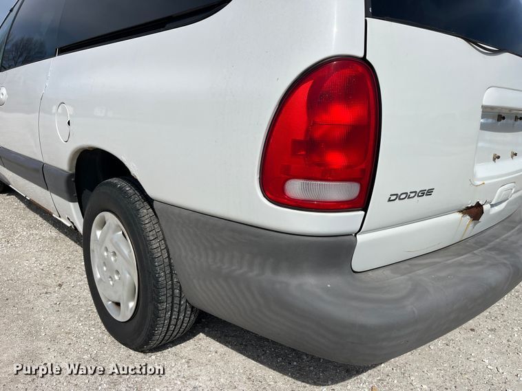 image for item LD9377 2000 Dodge  Grand Caravan SE van