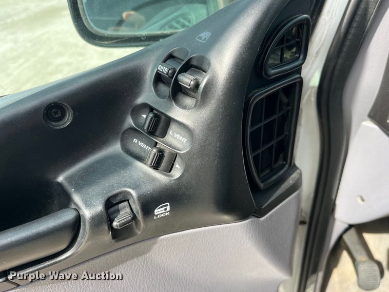 image for item LD9377 2000 Dodge  Grand Caravan SE van