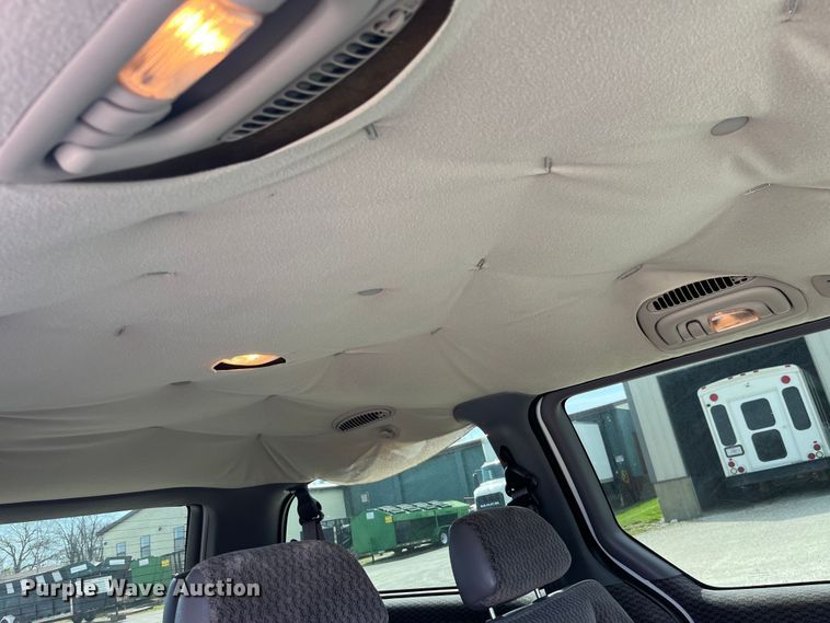 image for item LD9377 2000 Dodge  Grand Caravan SE van