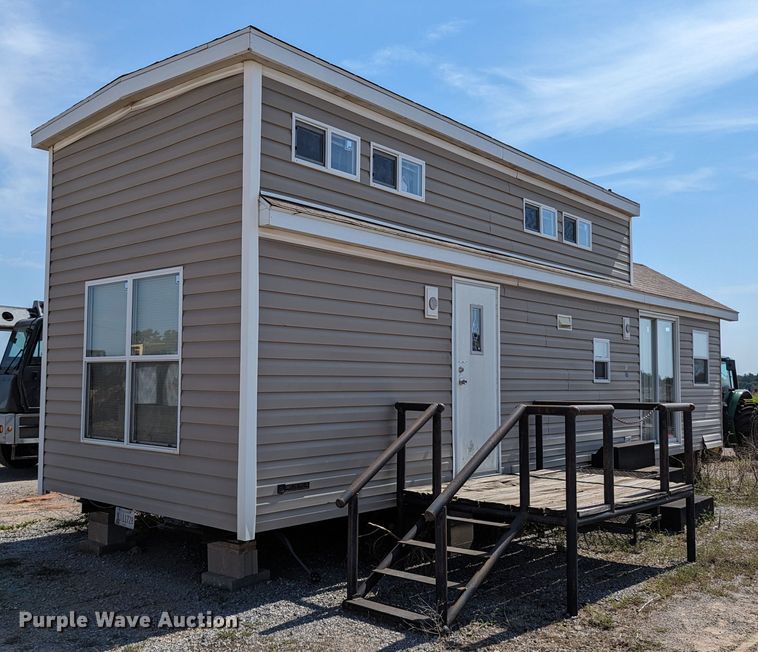 image for item LM9947 2008 Oak Creek Park Model Breckenridge 1240 SEDL-T manufactured home