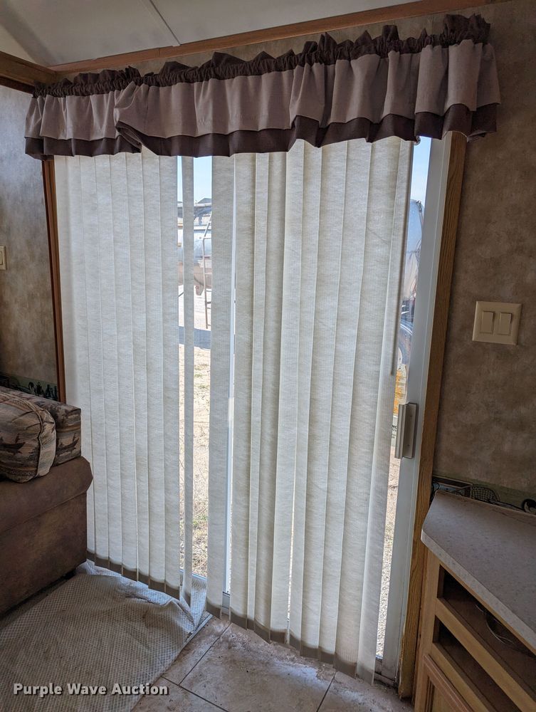 image for item LM9947 2008 Oak Creek Park Model Breckenridge 1240 SEDL-T manufactured home