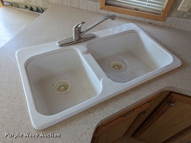 image for item LM9947 2008 Oak Creek Park Model Breckenridge 1240 SEDL-T manufactured home