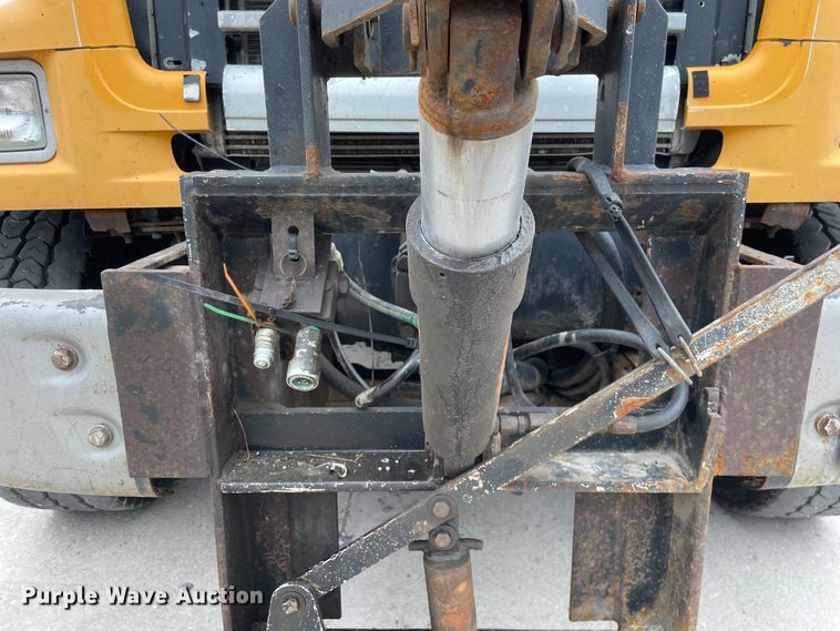 image for item LW9028 2004 Sterling  L9500 dump truck