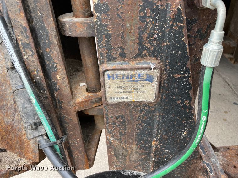 image for item LW9028 2004 Sterling  L9500 dump truck