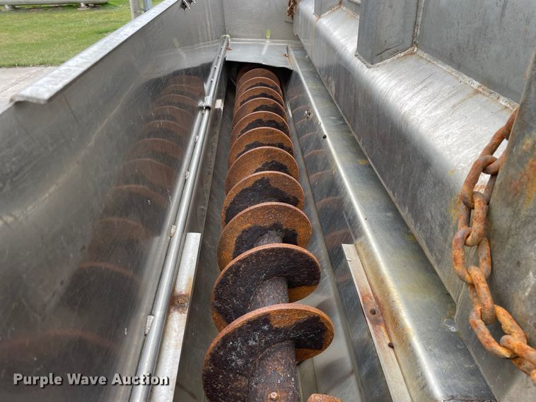 image for item LW9028 2004 Sterling  L9500 dump truck