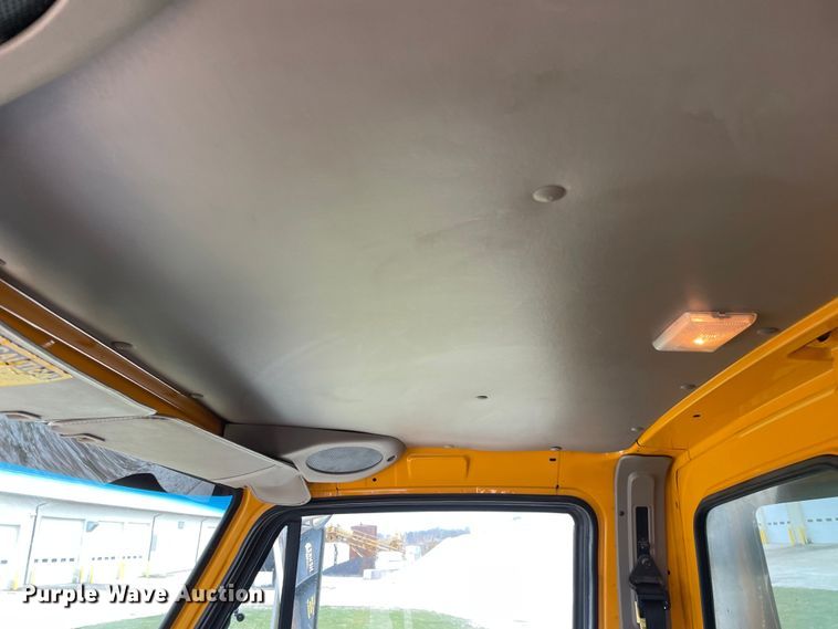 image for item LW9028 2004 Sterling  L9500 dump truck