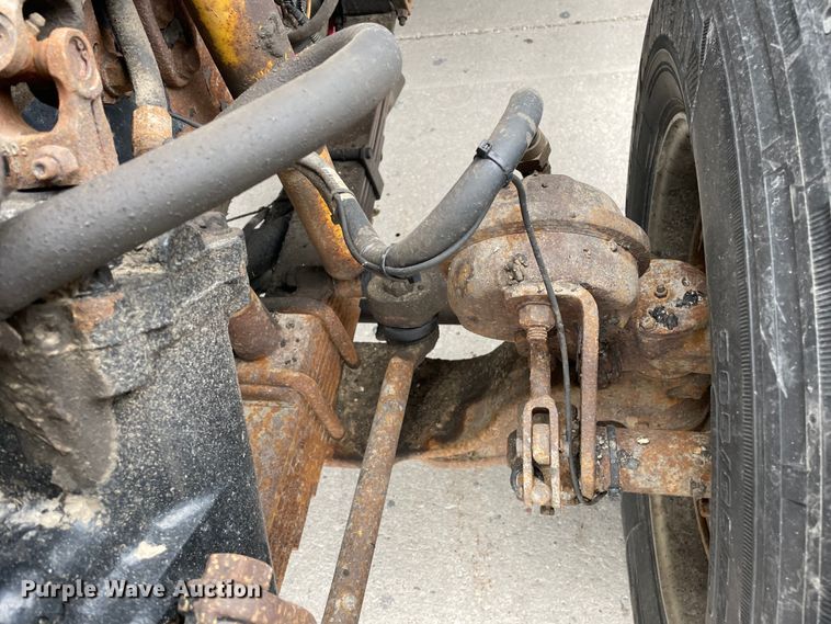 image for item LW9028 2004 Sterling  L9500 dump truck