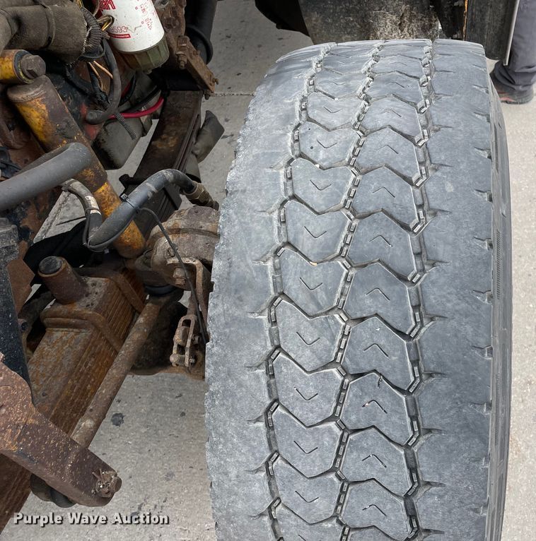 image for item LW9028 2004 Sterling  L9500 dump truck