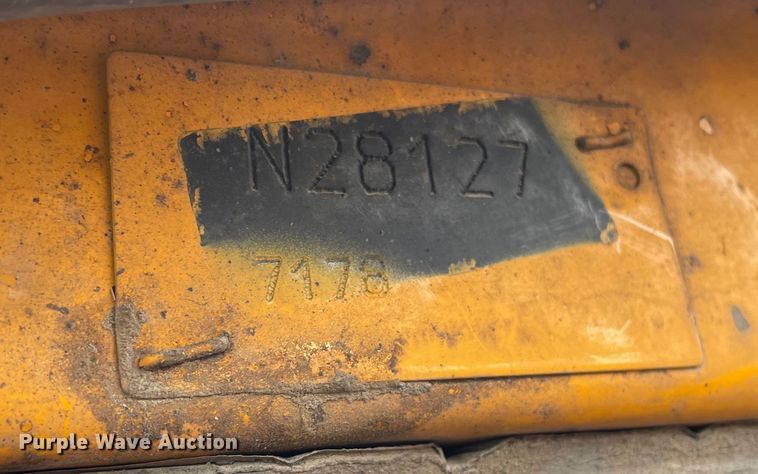 image for item LW9028 2004 Sterling  L9500 dump truck