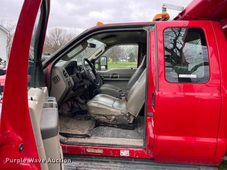 image for item LW9032 2008 Ford  F550 SuperDuty XL SuperCab dump truck