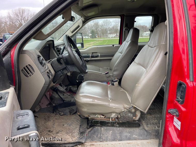 image for item LW9032 2008 Ford  F550 SuperDuty XL SuperCab dump truck