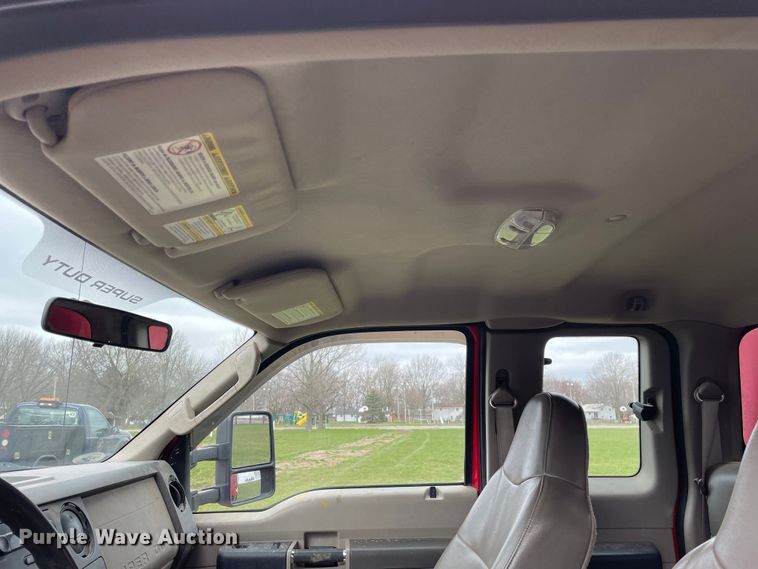 image for item LW9032 2008 Ford  F550 SuperDuty XL SuperCab dump truck