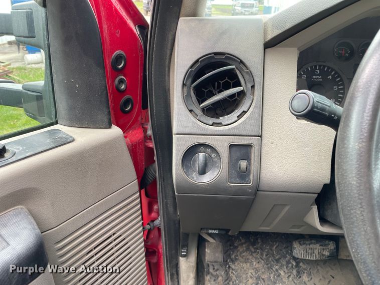 image for item LW9032 2008 Ford  F550 SuperDuty XL SuperCab dump truck