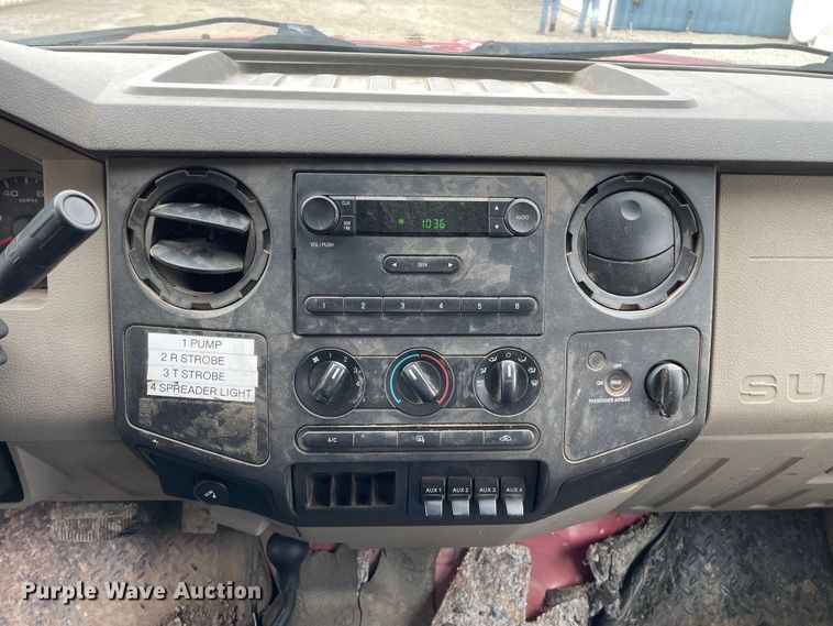 image for item LW9032 2008 Ford  F550 SuperDuty XL SuperCab dump truck