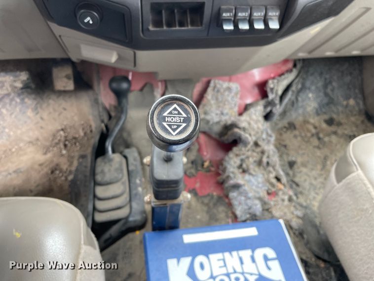 image for item LW9032 2008 Ford  F550 SuperDuty XL SuperCab dump truck