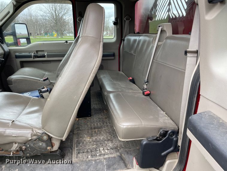 image for item LW9032 2008 Ford  F550 SuperDuty XL SuperCab dump truck