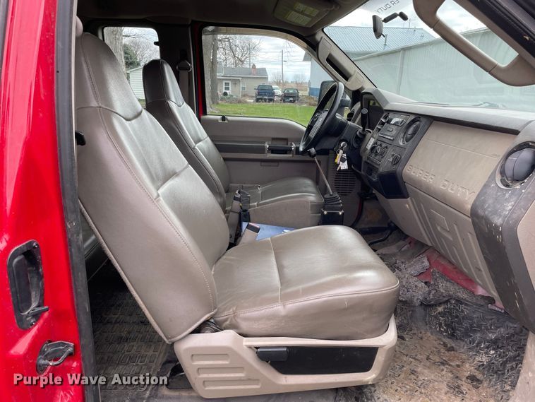 image for item LW9032 2008 Ford  F550 SuperDuty XL SuperCab dump truck