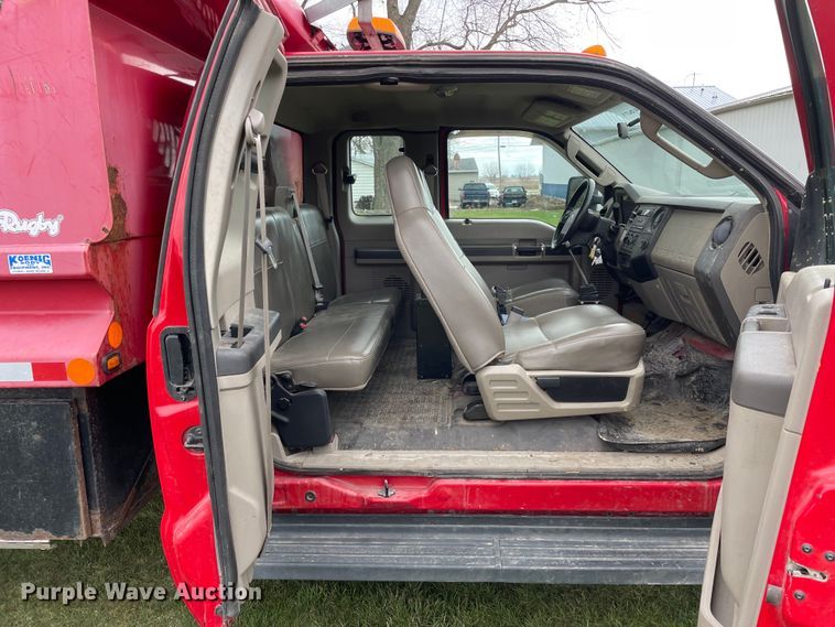 image for item LW9032 2008 Ford  F550 SuperDuty XL SuperCab dump truck