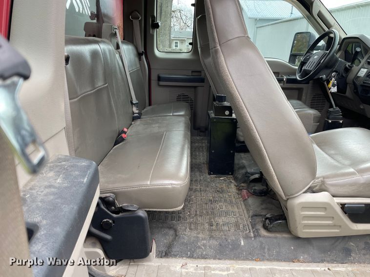 image for item LW9032 2008 Ford  F550 SuperDuty XL SuperCab dump truck