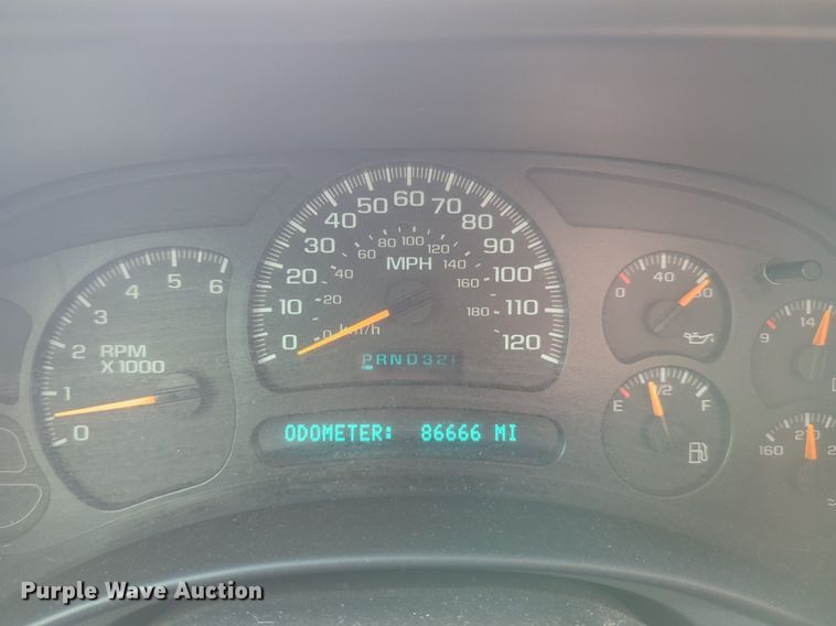 image for item LY9520 2005 GMC Sierra 1500 Ext. Cab pickup truck