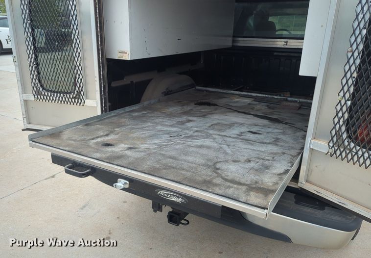 image for item LY9521 2005 GMC Sierra 1500 Ext. Cab pickup truck