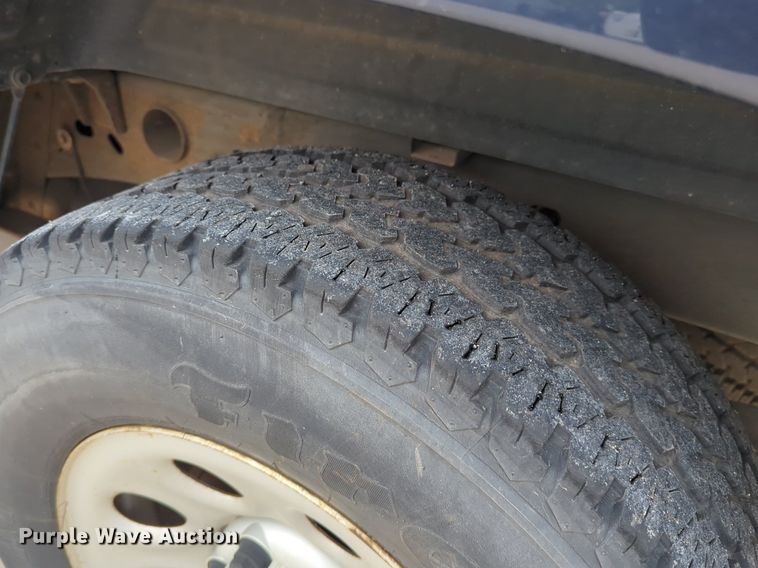 image for item LY9521 2005 GMC Sierra 1500 Ext. Cab pickup truck