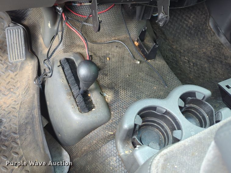 image for item LY9522 2005 GMC Sierra 1500 Ext. Cab pickup truck