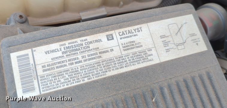 image for item LY9522 2005 GMC Sierra 1500 Ext. Cab pickup truck
