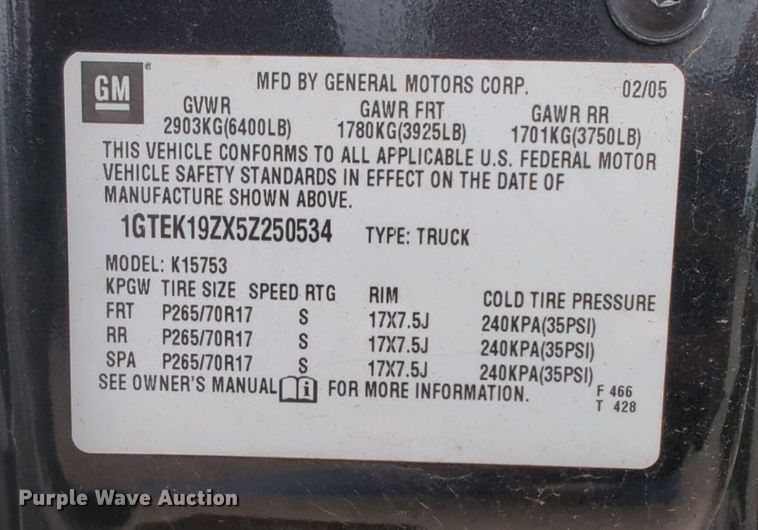 image for item LY9522 2005 GMC Sierra 1500 Ext. Cab pickup truck