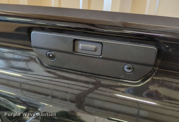 image for item LY9525 (3) Chevrolet Silverado 1500 tailgates