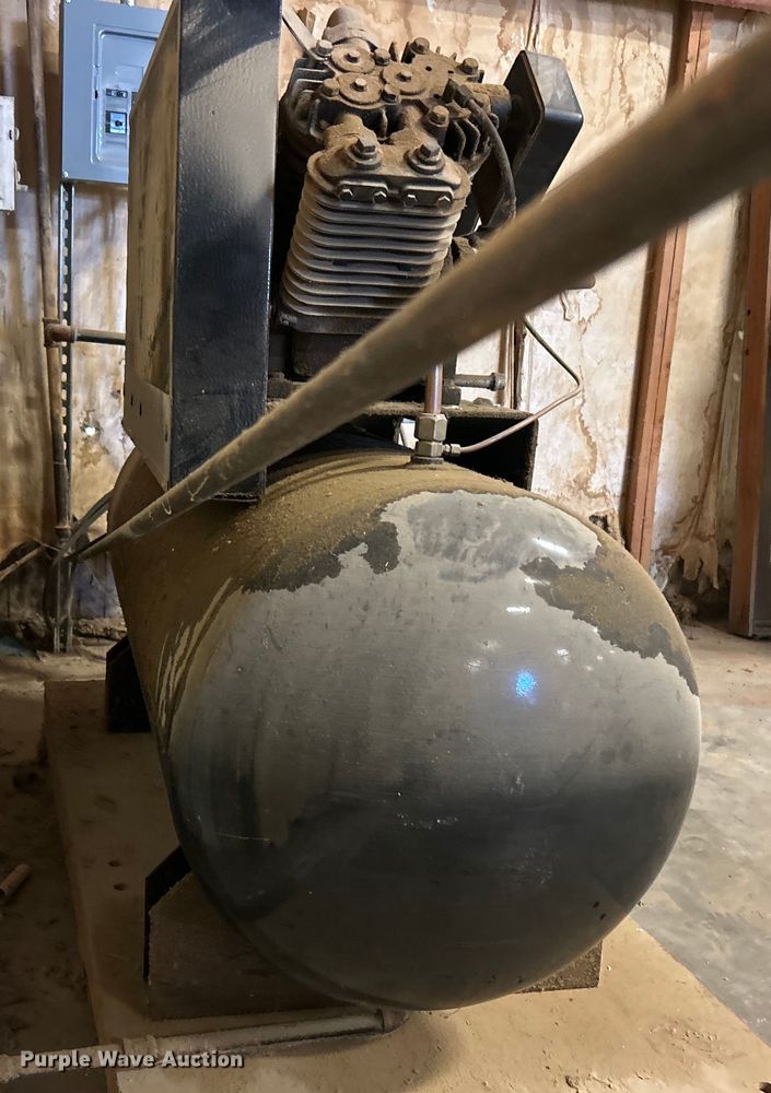 image for item NB9371 Industrial Air IH9919946 air compressor